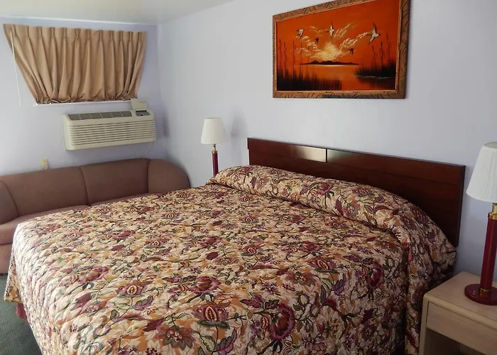 Townsman Motel